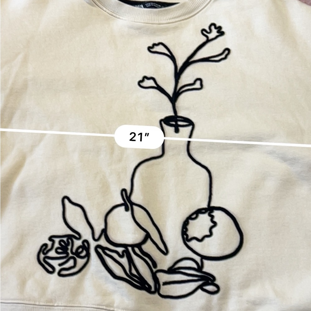 Zara Cream Top with Black Accents - Picture 5 of 6